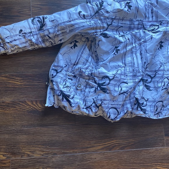 ☮️☮️☮️☮️Core powder room winter jacket very small stain on the inside ☮️☮️ 9/10 - Picture 7 of 16